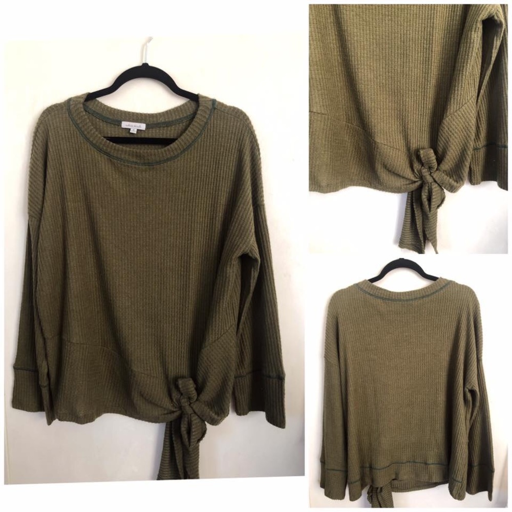 Tie front Knit Top